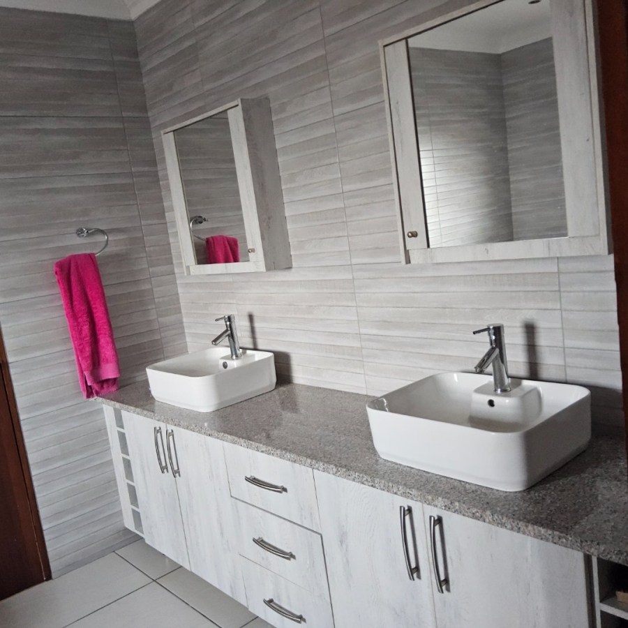 3 Bedroom Property for Sale in Lilyvale Free State